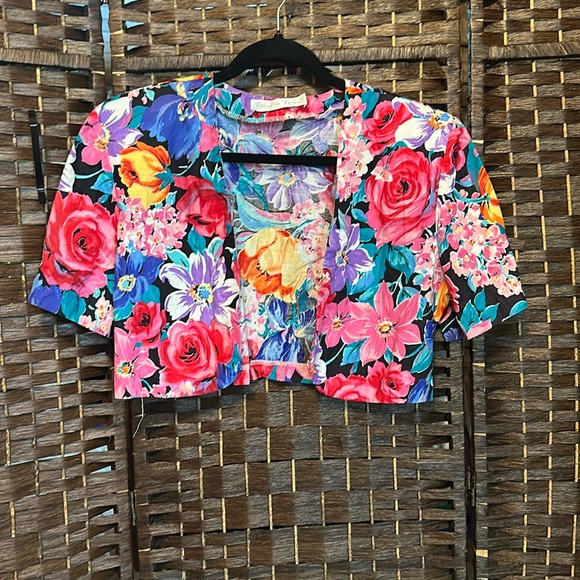 Tops - 80s Crop Bolero
